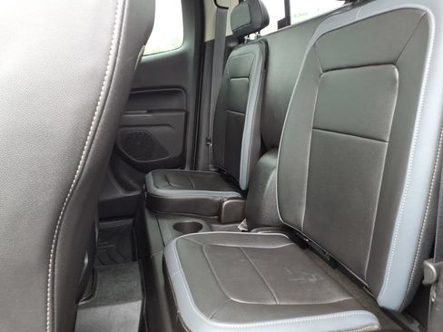 Used 2017 Chevrolet Colorado Z71 AWD/4WD image 14