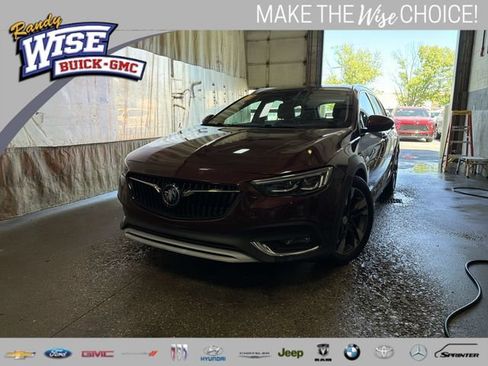 Used 2019 Buick Regal Essence w/ Driver Confidence Package I AWD/4WD image 1