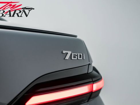 Used 2023 BMW 760i xDrive image 13