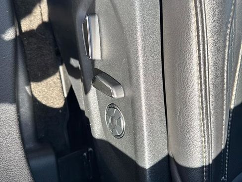 Used 2018 Ford Explorer Platinum AWD/4WD image 21