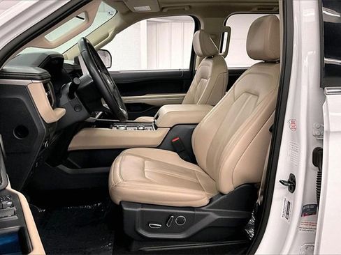 Used 2024 Ford Expedition Max Limited image 22