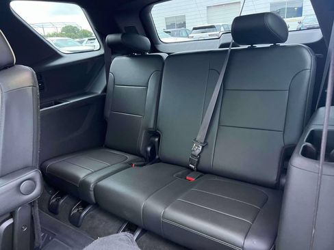 Used 2023 Chevrolet Traverse Premier AWD/4WD image 17