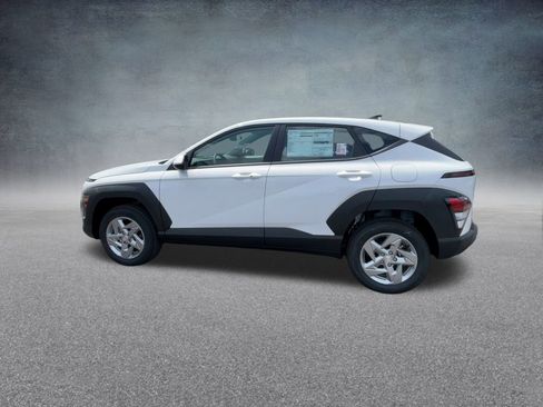 Used 2026 Hyundai Kona SE image 15