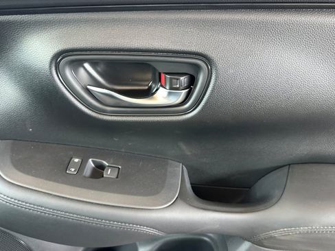 New 2026 Honda HR-V LX image 19