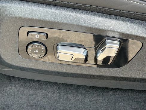 New 2026 BMW X5 xDrive40i w/ M Sport Package AWD/4WD image 24