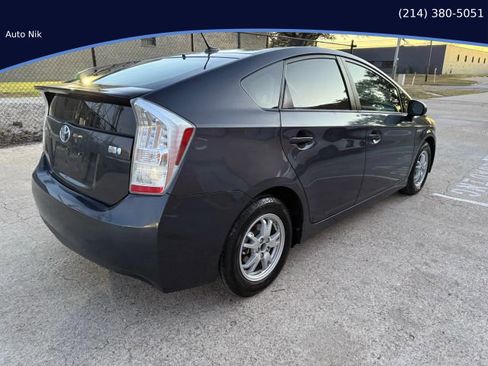 Used 2011 Toyota Prius One image 3