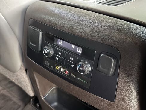 Used 2015 GMC Yukon XL Denali w/ Open Road Package image 25