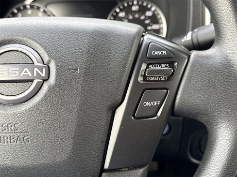 Used 2022 Nissan Frontier SV image 19