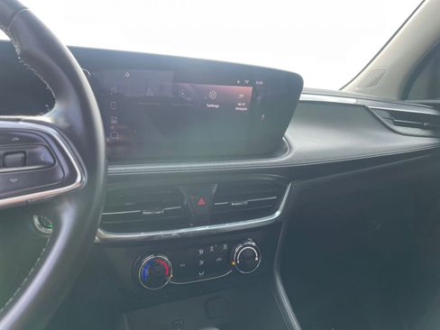 Used 2025 Buick Encore GX Preferred image 18