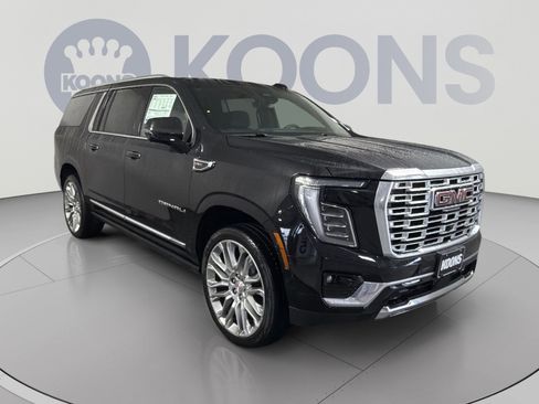 New 2026 GMC Yukon XL Denali w/ Denali Reserve Package AWD/4WD image 10