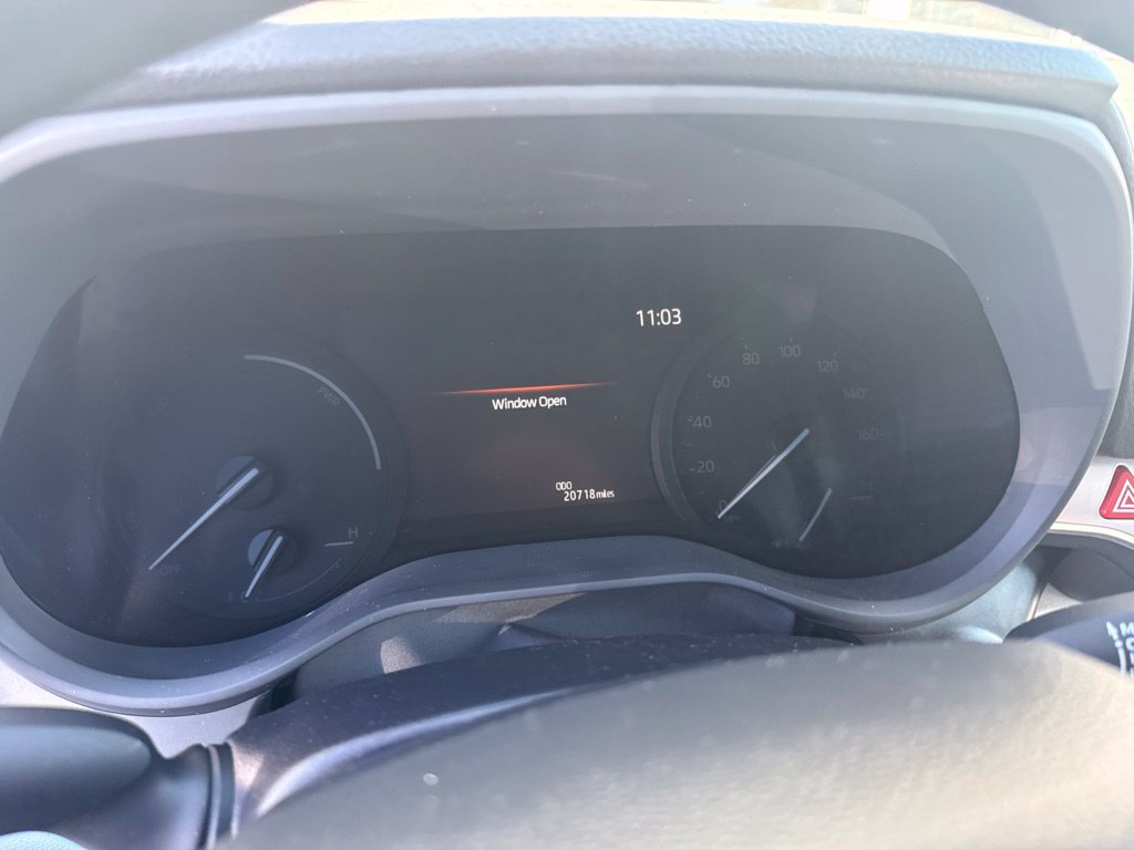 Used 2025 Toyota Sienna LE FWD image 9