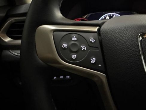 Used 2023 GMC Acadia Denali w/ Denali Technology Package AWD/4WD image 69