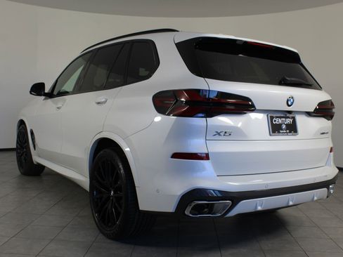 New 2026 BMW X5 xDrive40i w/ M Sport Package image 3