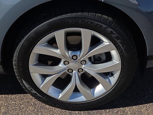 Used 2023 Land Rover Range Rover Evoque SE image 7