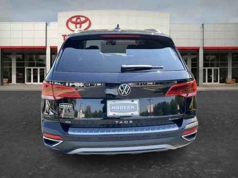 Used 2024 Volkswagen Taos SE AWD/4WD image 6