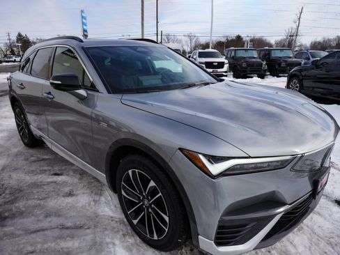 Used 2024 Acura ZDX A-Spec image 3