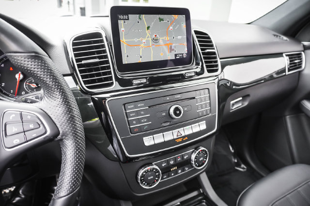 Used 2019 Mercedes-Benz GLE 400 4MATIC image 16