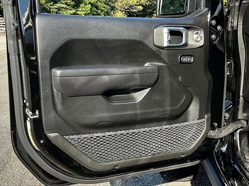 Used 2022 Jeep Wrangler Rubicon image 17