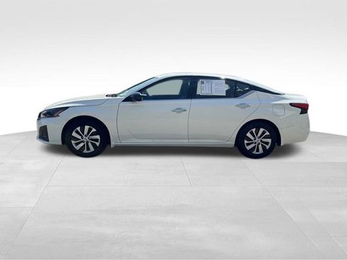 Certified 2025 Nissan Altima 2.5 S image 4