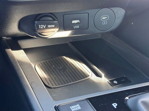 Certified 2025 Hyundai Elantra Sport image 50