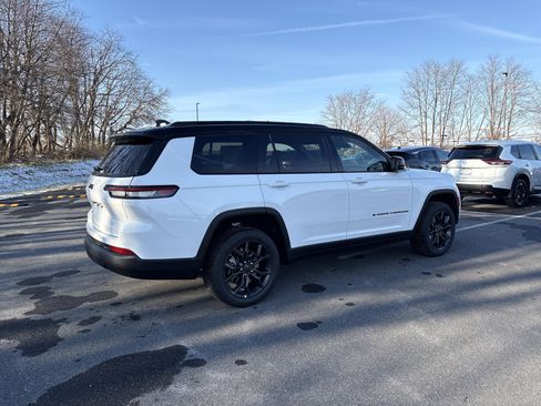 New 2025 Jeep Grand Cherokee L Limited image 6