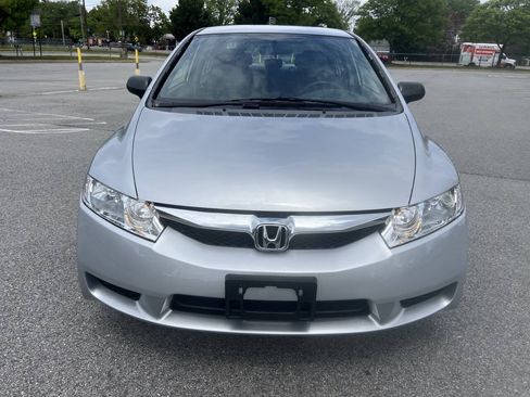 Used 2010 Honda Civic DX-VP image 3