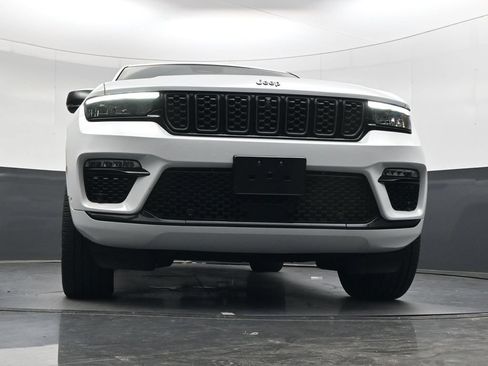 Used 2023 Jeep Grand Cherokee Summit AWD/4WD image 51
