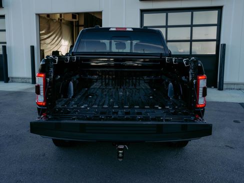 Used 2023 Ford F150 Lariat w/ Trailer Tow Package image 9