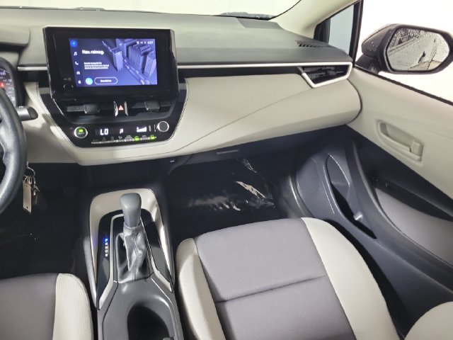 Used 2025 Toyota Corolla LE FWD image 17