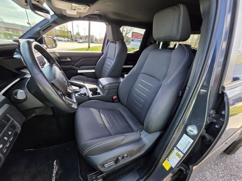 Used 2024 Toyota Tacoma TRD Sport w/ TRD Sport Upgrade Package AWD/4WD image 11