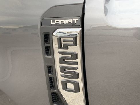 New 2026 Ford F250 Lariat w/ FX4 Off-Road Package image 15