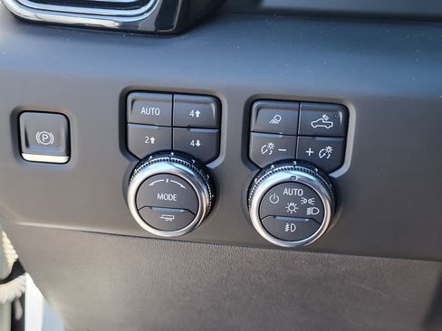 Used 2023 GMC Sierra 1500 AT4X AWD/4WD image 16