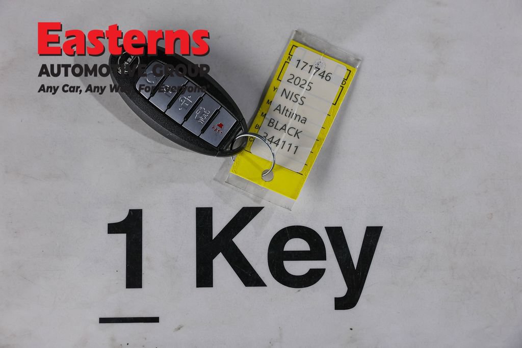 Used 2025 Nissan Altima 2.5 SV FWD image 25