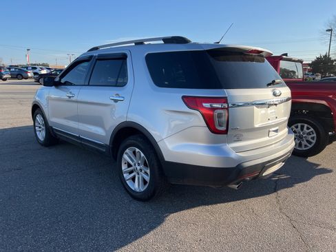 Used 2012 Ford Explorer XLT image 5