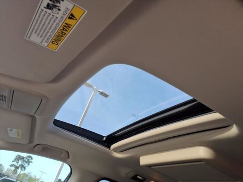 Used 2025 Honda Odyssey Touring image 11