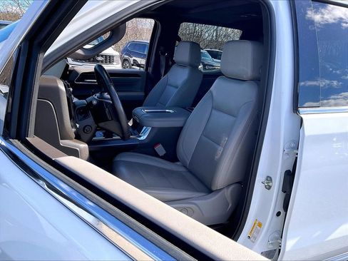 Used 2022 GMC Sierra 1500 SLT w/ SLT Premium Plus Package image 9