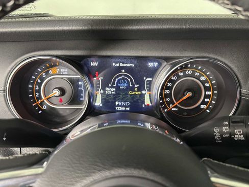 Used 2022 Jeep Wrangler Unlimited Sahara w/ Cold Weather Group image 31