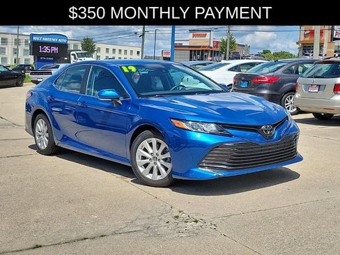 Used 2019 Toyota Camry LE w/ Convenience Package FWD image 25