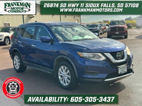 Used 2018 Nissan Rogue S AWD/4WD image 1