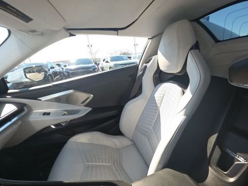 Used 2021 Chevrolet Corvette Stingray Premium Conv w/ Z51 Performance Package image 24