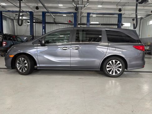 Used 2023 Honda Odyssey EX-L image 4