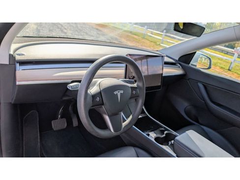 Used 2021 Tesla Model Y 2WD image 18