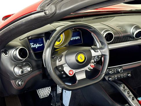 Used 2020 Ferrari Portofino image 16