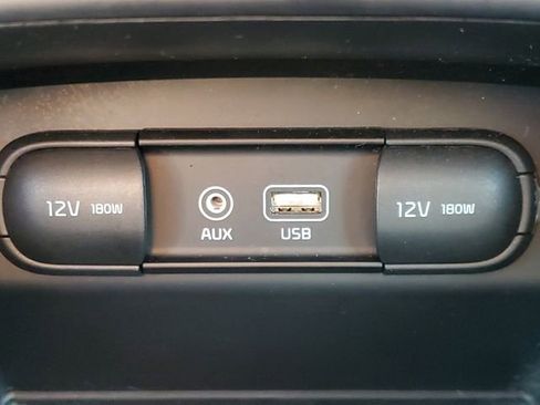 Used 2019 Kia Sorento LX image 28