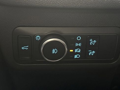 Used 2025 Ford Escape Platinum image 57