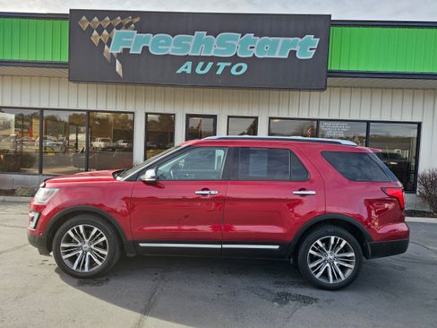 Used 2017 Ford Explorer Platinum image 1