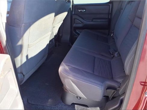 Used 2022 Nissan Frontier SV image 7