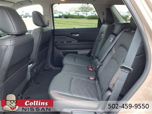 Certified 2024 Nissan Pathfinder Platinum w/ Cargo Package image 5