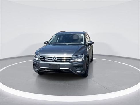 Used 2019 Volkswagen Tiguan SEL AWD/4WD image 28