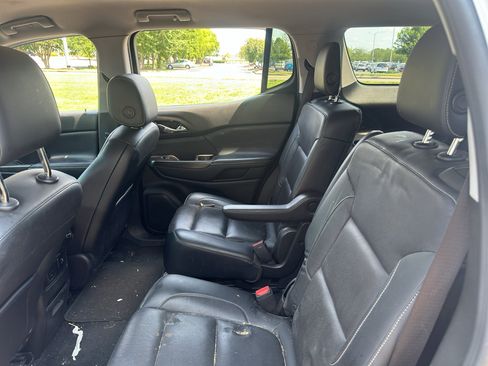 Used 2017 GMC Acadia SLT FWD image 13